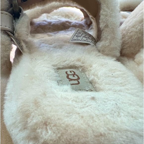 UGG slipper slides Fuzz Yeah Cream size 11 - Picture 3 of 6